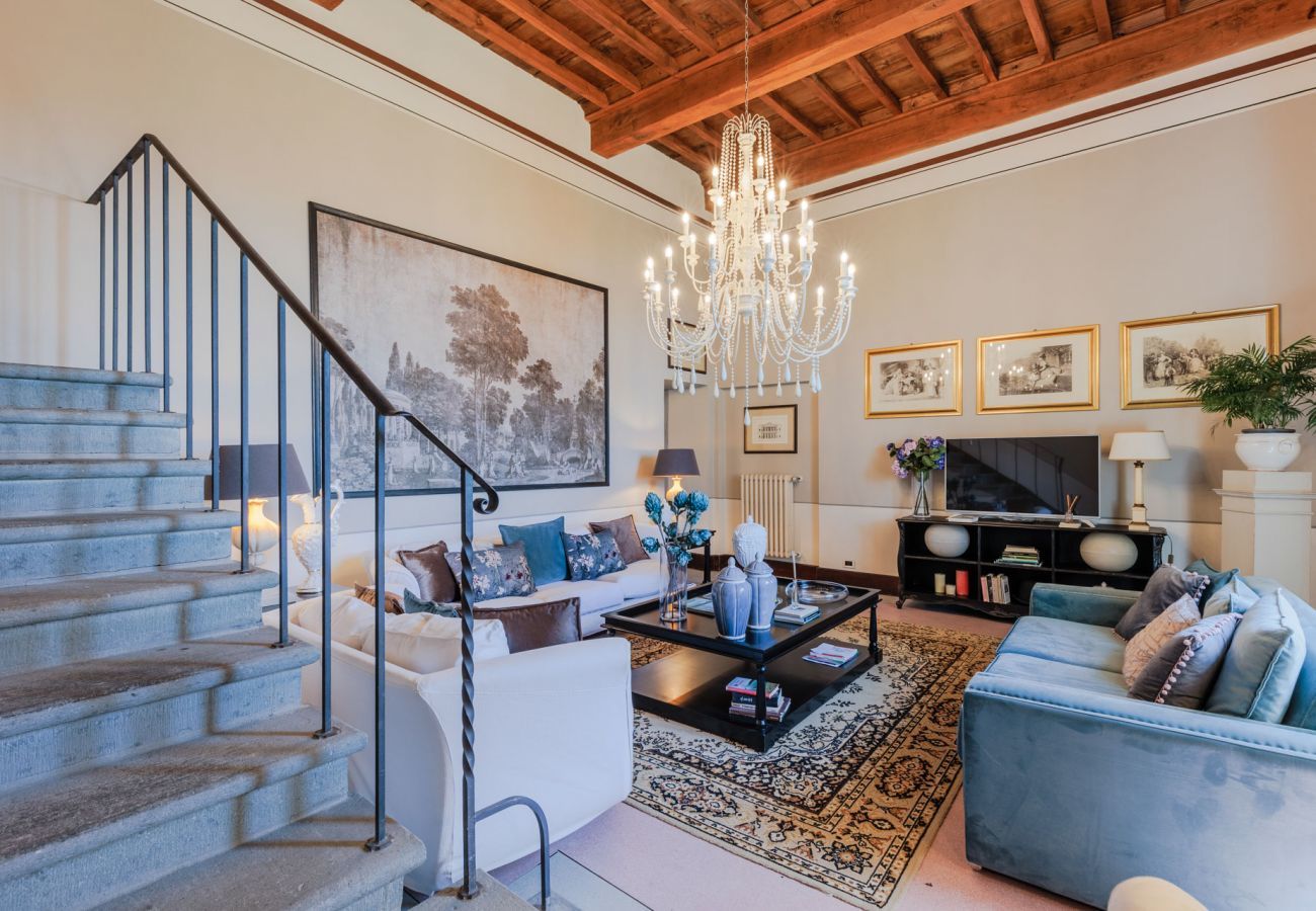 Villa a Lucca - Villa Borbone - perched on the Lucca Hills