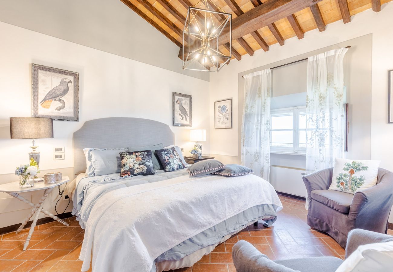 Villa a Lucca - Villa Borbone - perched on the Lucca Hills