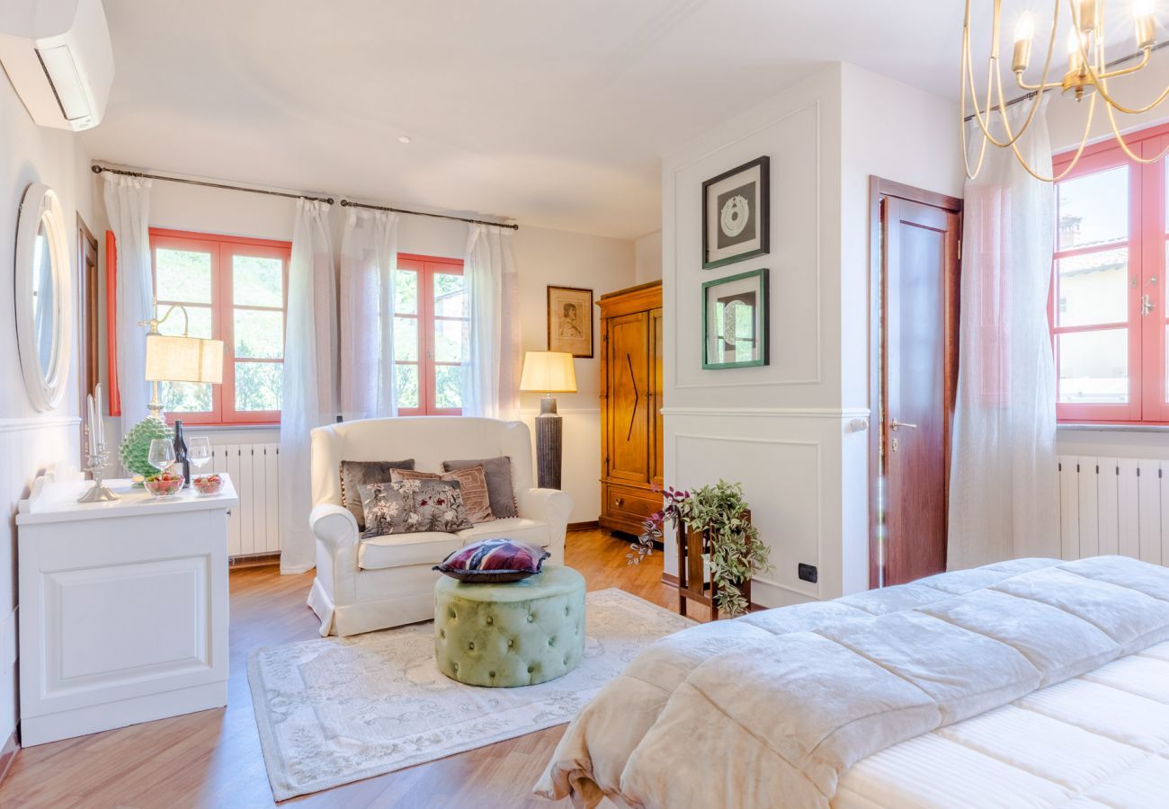 Villa a Lucca - Villa Borbone - perched on the Lucca Hills