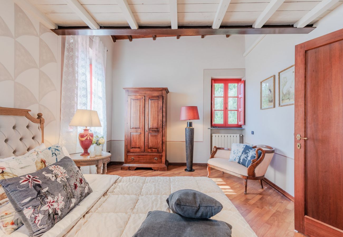 Villa a Lucca - Villa Borbone - perched on the Lucca Hills