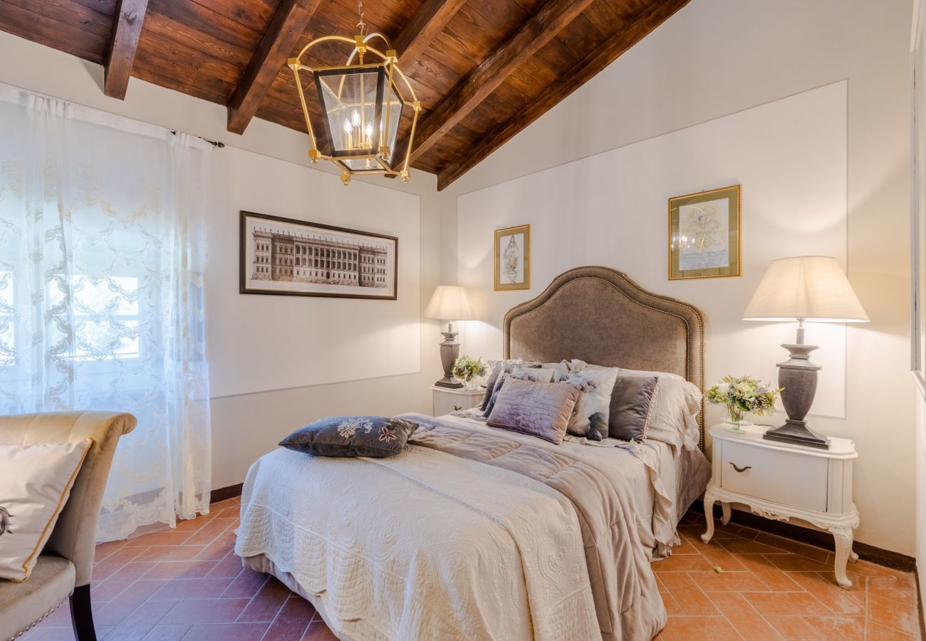 Villa a Lucca - VILLA BORBONE in Pieve Santo Stefano, a Luxury Renaissance Panoramic 9 Bedrooms Retreat Villa with Private Pool 