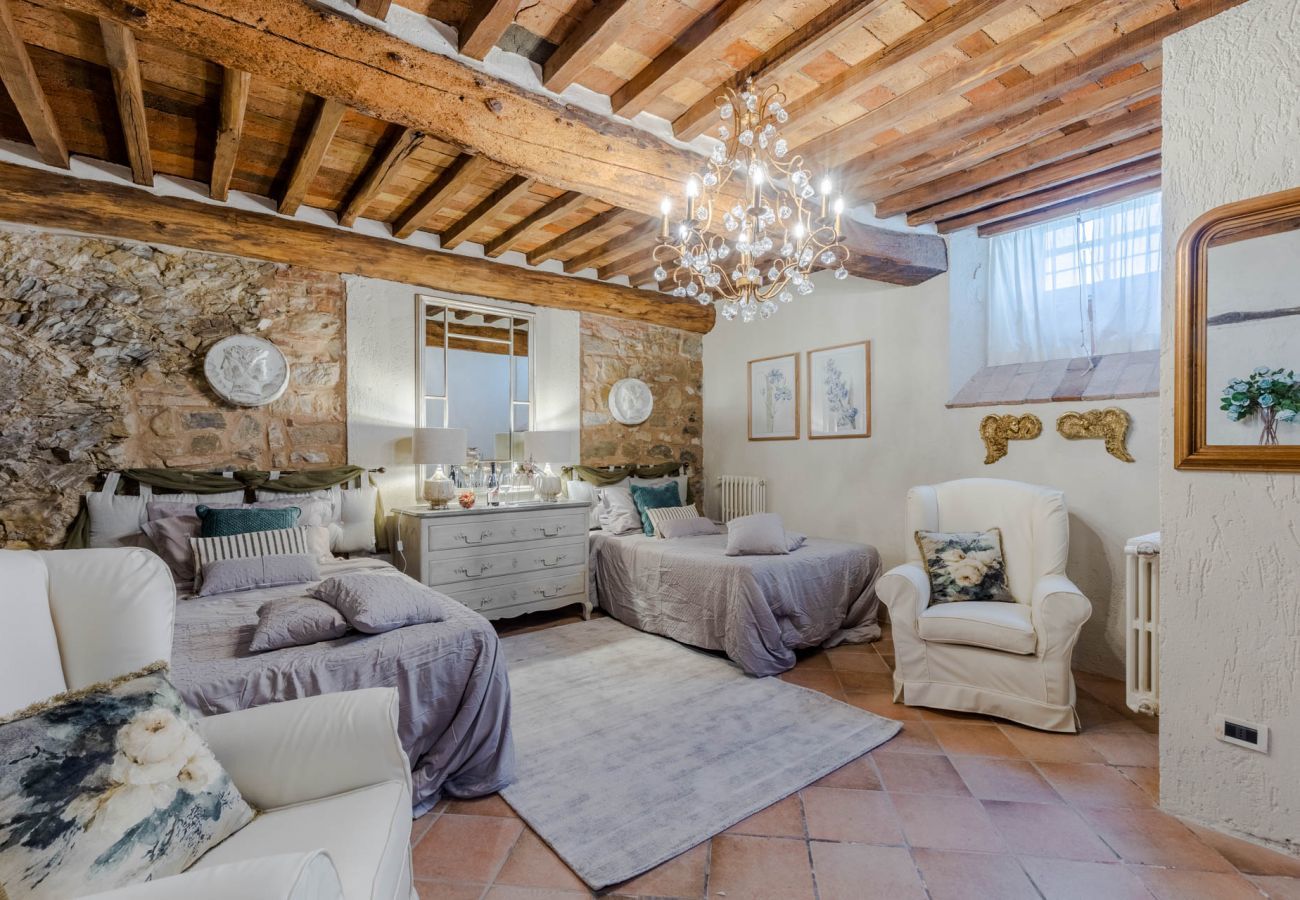 Villa a Lucca - VILLA BORBONE in Pieve Santo Stefano, a Luxury Renaissance Panoramic 9 Bedrooms Retreat Villa with Private Pool 