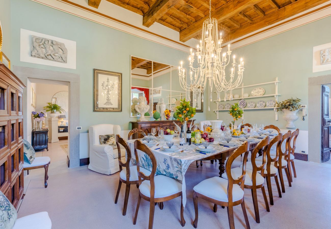 Villa a Lucca - Villa Borbone - perched on the Lucca Hills