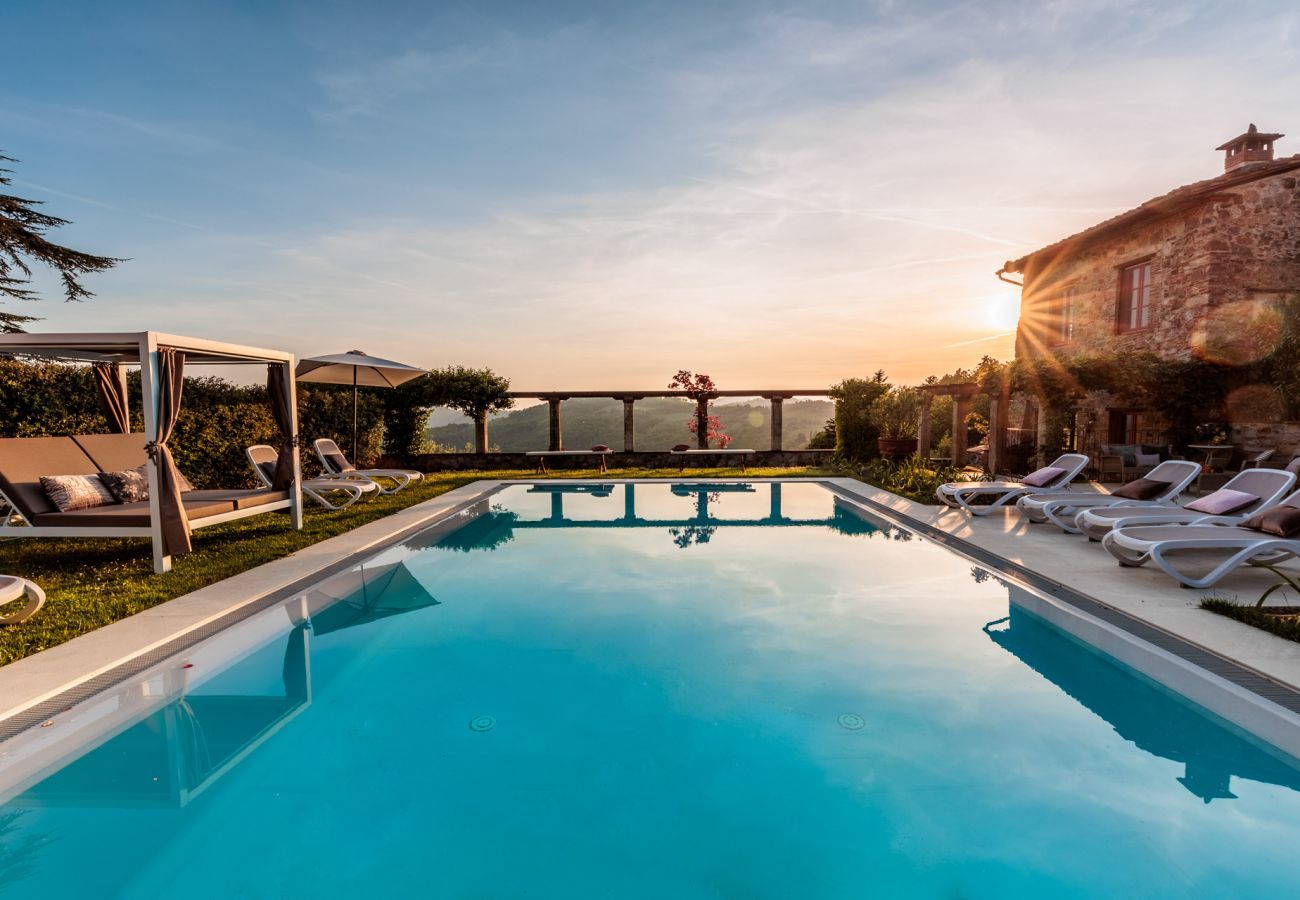 Villa a Lucca - VILLA BORBONE in Pieve Santo Stefano, a Luxury Renaissance Panoramic 9 Bedrooms Retreat Villa with Private Pool 