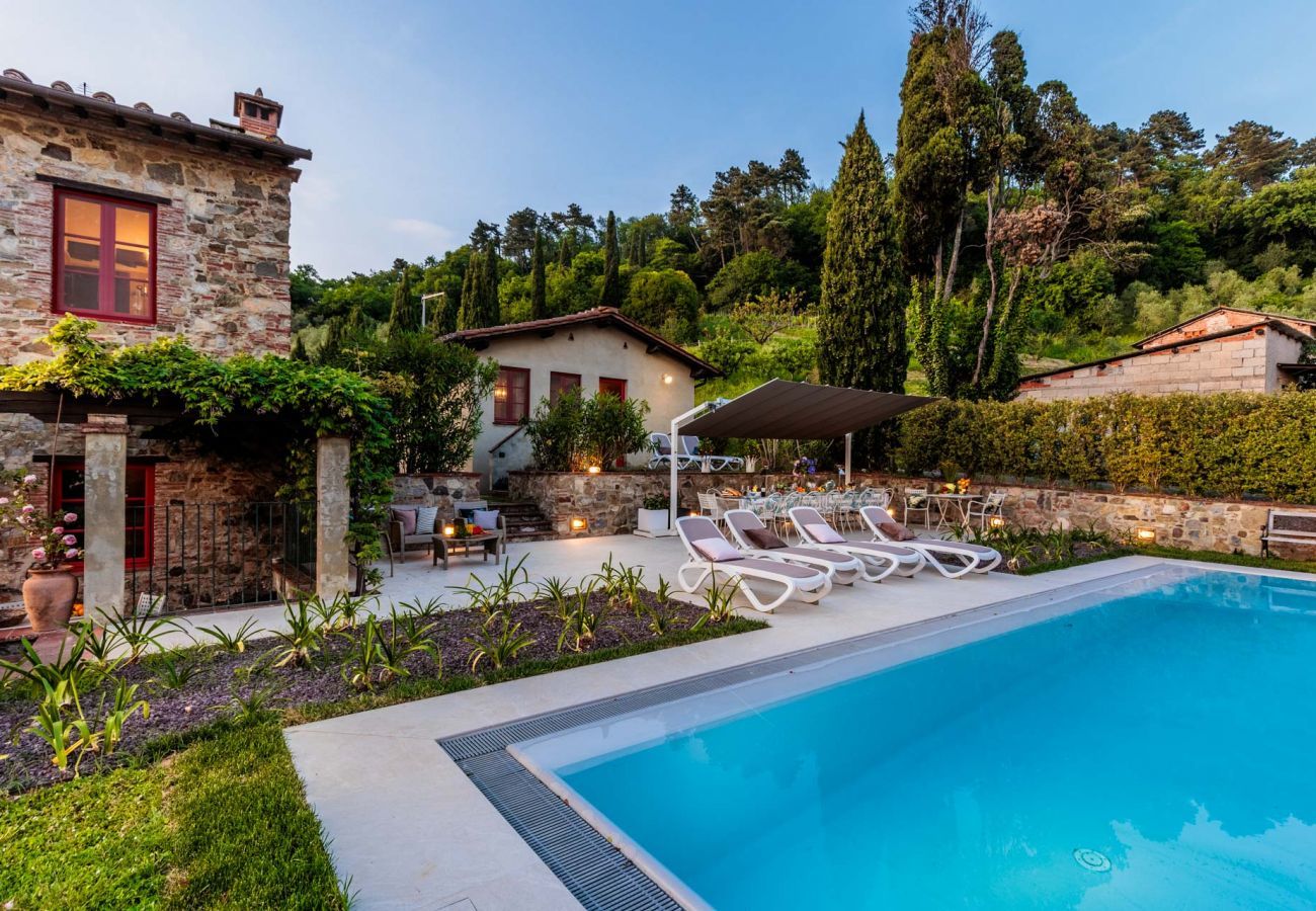 Villa a Lucca - VILLA BORBONE in Pieve Santo Stefano, a Luxury Renaissance Panoramic 9 Bedrooms Retreat Villa with Private Pool 