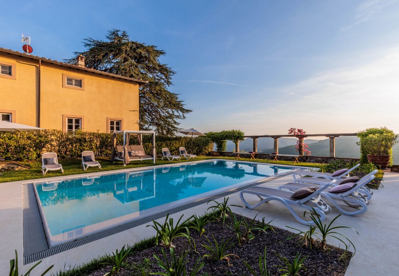 Villa a Lucca - VILLA BORBONE in Pieve Santo Stefano, a Luxury Renaissance Panoramic 9 Bedrooms Retreat Villa with Private Pool 