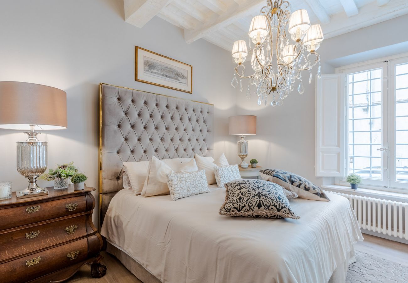 Appartamento a Lucca - Casa Vanny, an Apartment with Private Garden