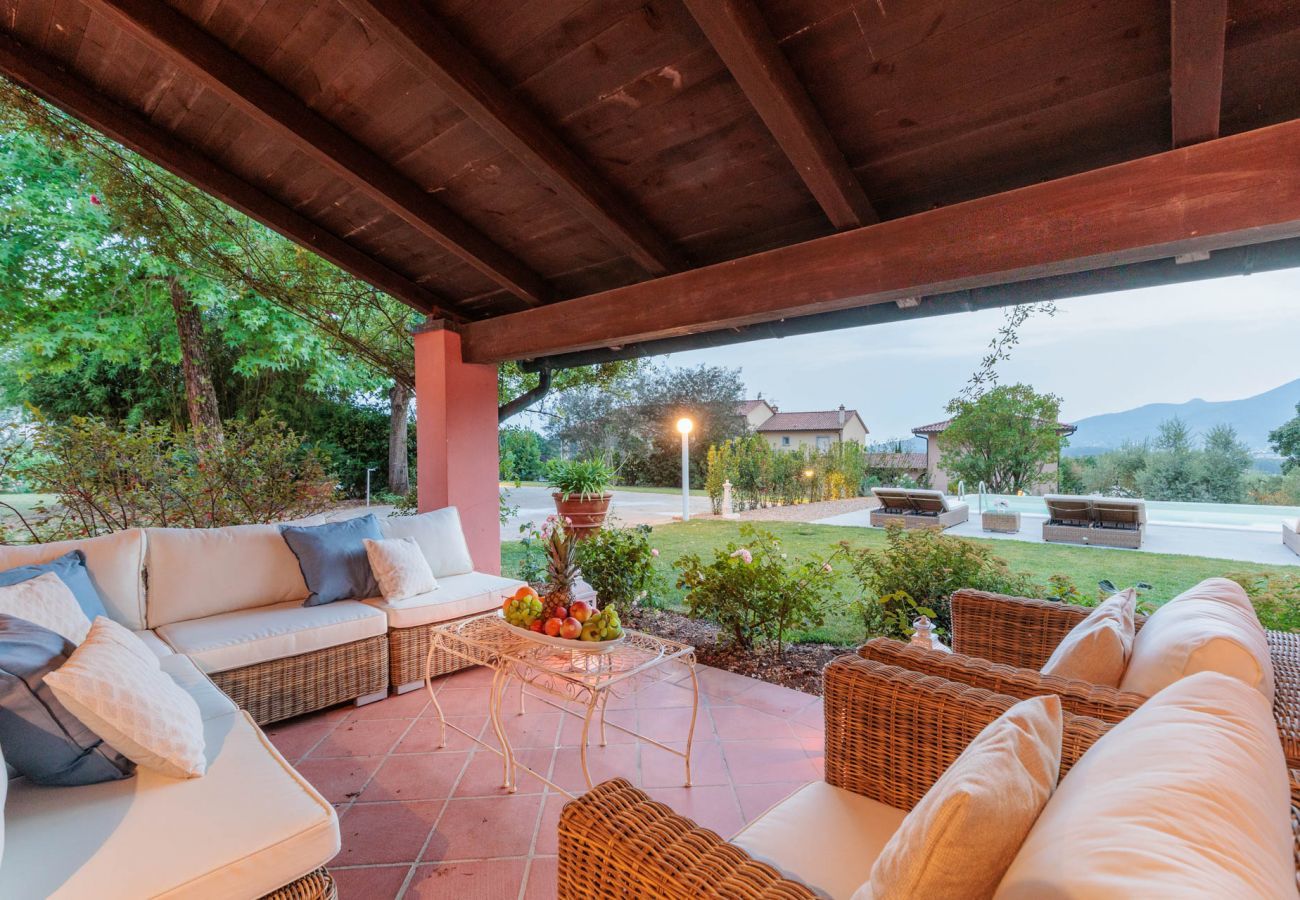 Villa a Bientina - Cà Uvenere, a spacious 6 bedrooms Villa with Private Pool on the Tuscan Hills of Santa Colomba by Pontedera and Bientina