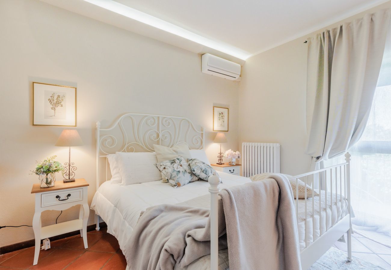 Villa a Bientina - Cà Uvenere, Modern Farmhouse with Pool