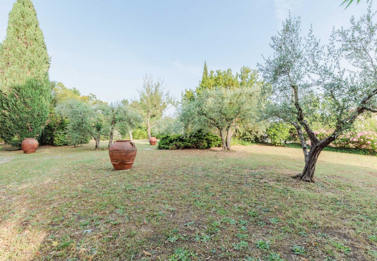 Villa a Bientina - Cà Uvenere, a spacious 6 bedrooms Villa with Private Pool on the Tuscan Hills of Santa Colomba by Pontedera and Bientina