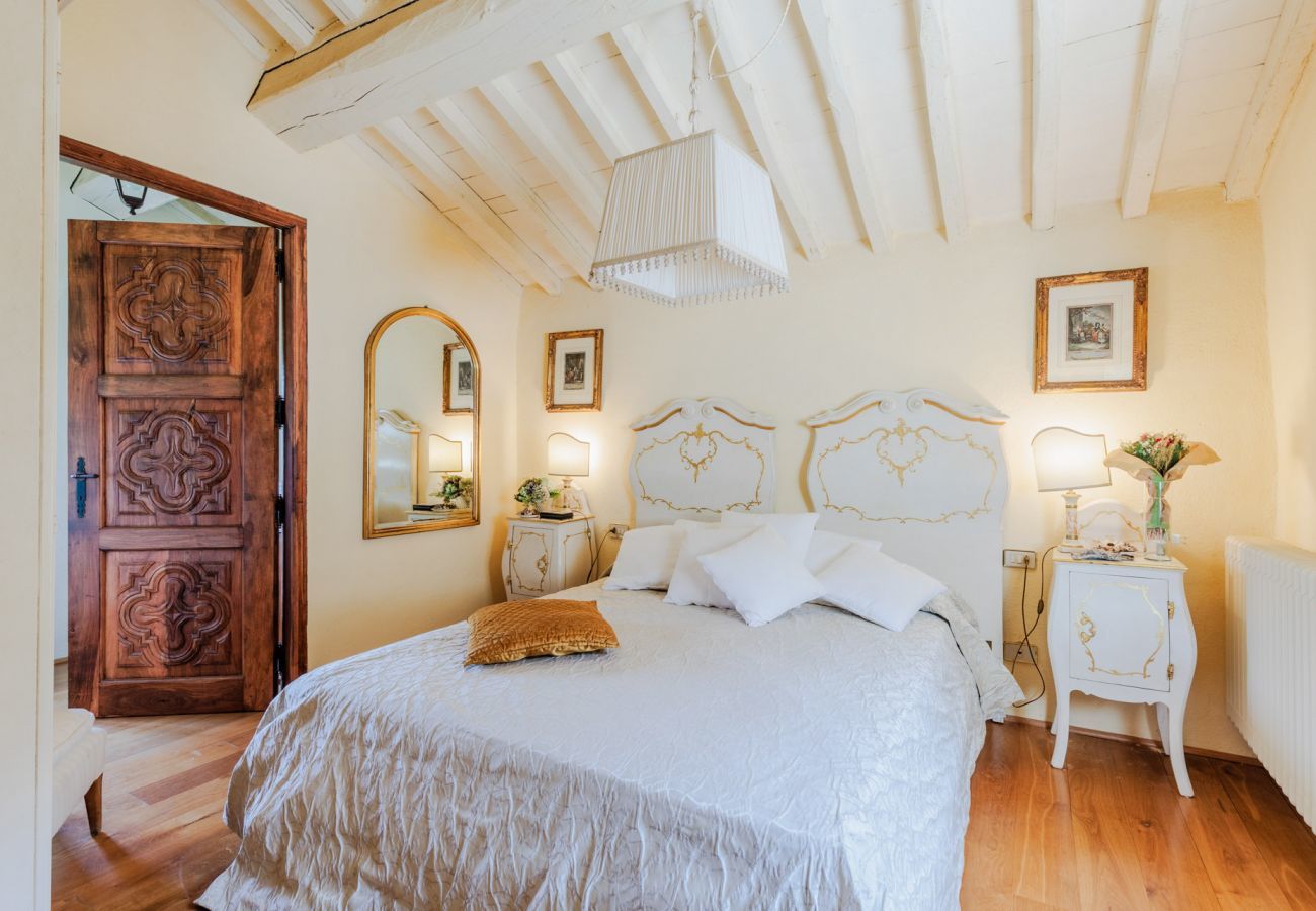 Villa a Borgo a Mozzano - Gran Burrone Castle