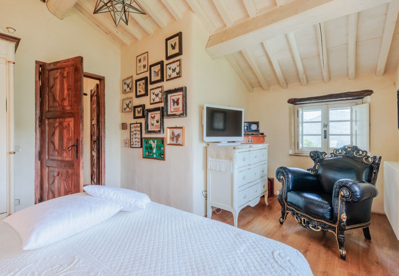 Villa a Borgo a Mozzano - Gran Burrone Castle