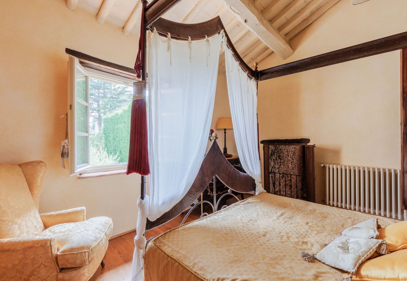 Villa a Borgo a Mozzano - Gran Burrone Castle