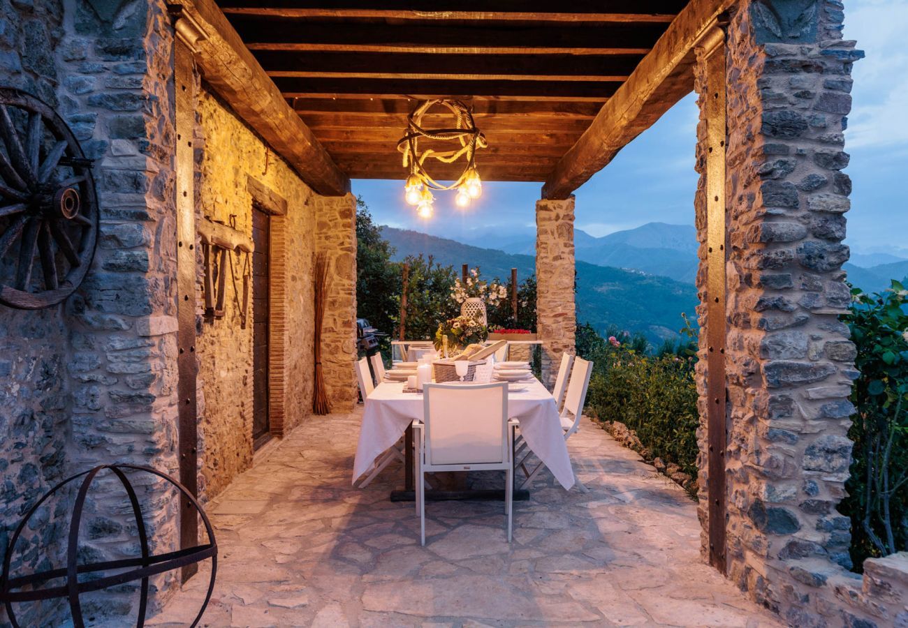 Villa a Borgo a Mozzano - Gran Burrone Castle