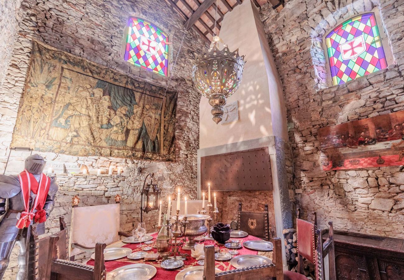 Villa a Borgo a Mozzano - Gran Burrone Castle