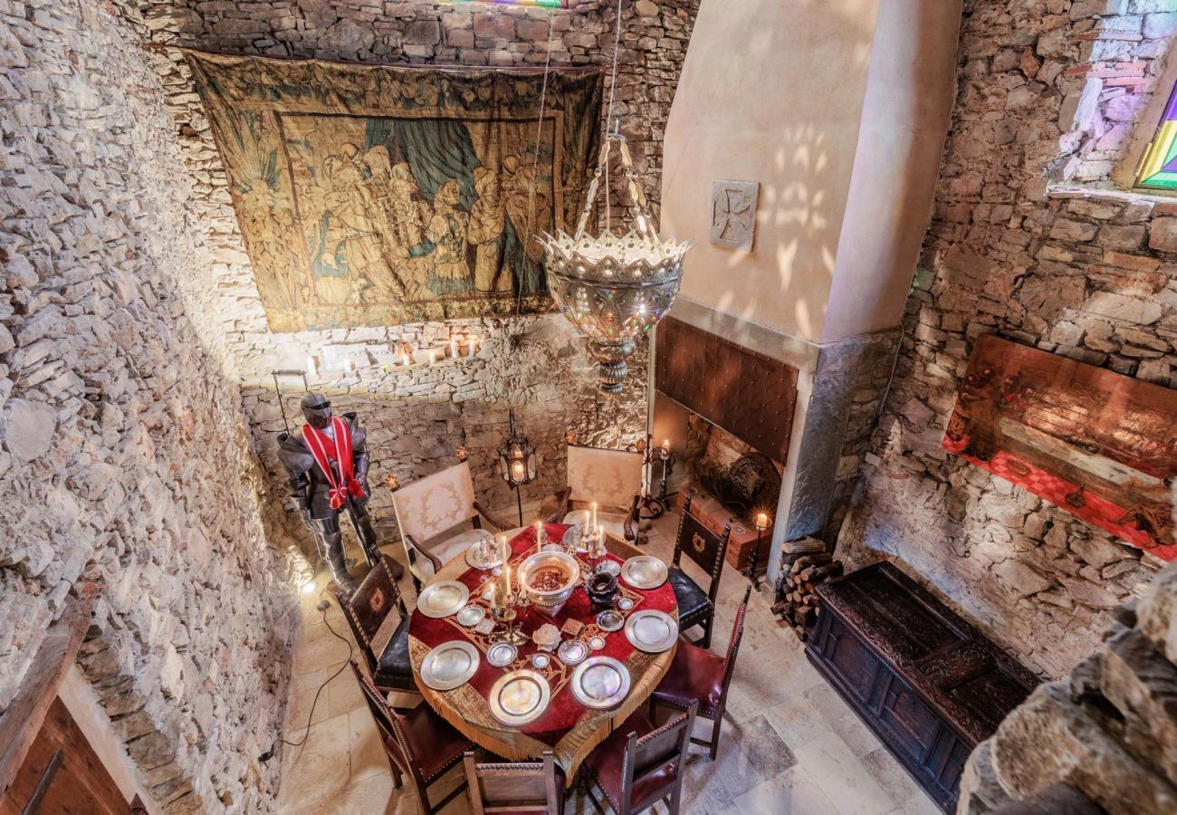 Villa a Borgo a Mozzano - Gran Burrone Castle
