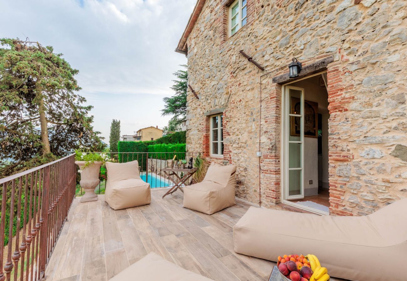 Villa a Borgo a Mozzano - Gran Burrone Castle