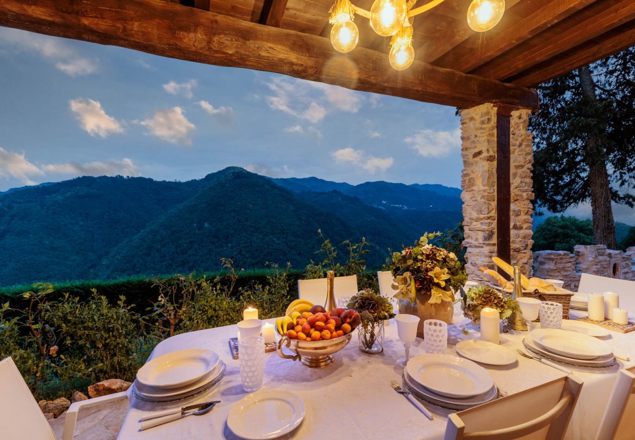 Villa a Borgo a Mozzano - Gran Burrone Castle