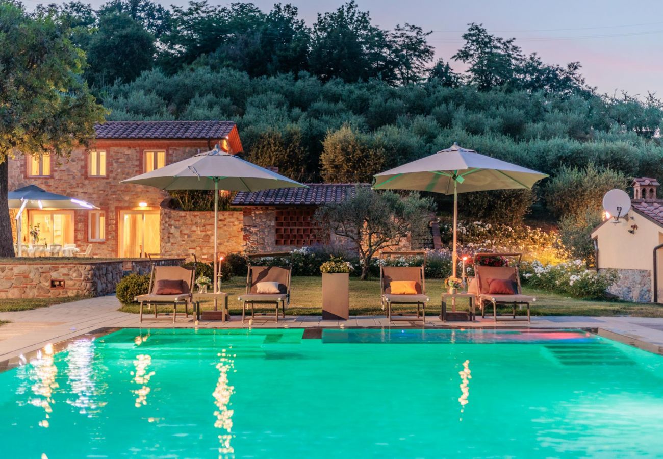 Villa a San Ginese - Nonno Giulivo Farmhouse, a Modern Hidden Tuscan Sanctuary with Private Pool