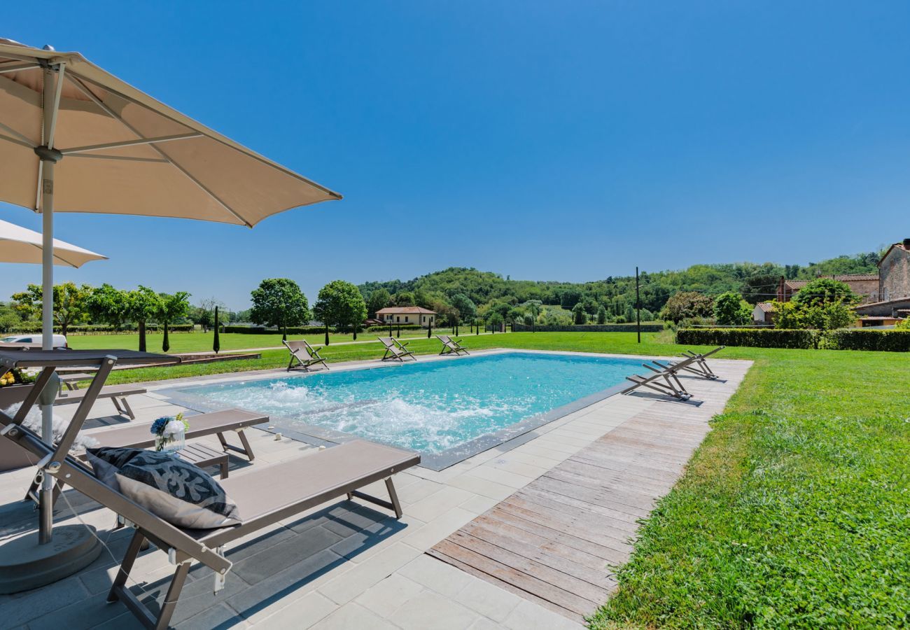 Villa a San Ginese - Nonno Giulivo Farmhouse, a Modern Hidden Tuscan Sanctuary with Private Pool