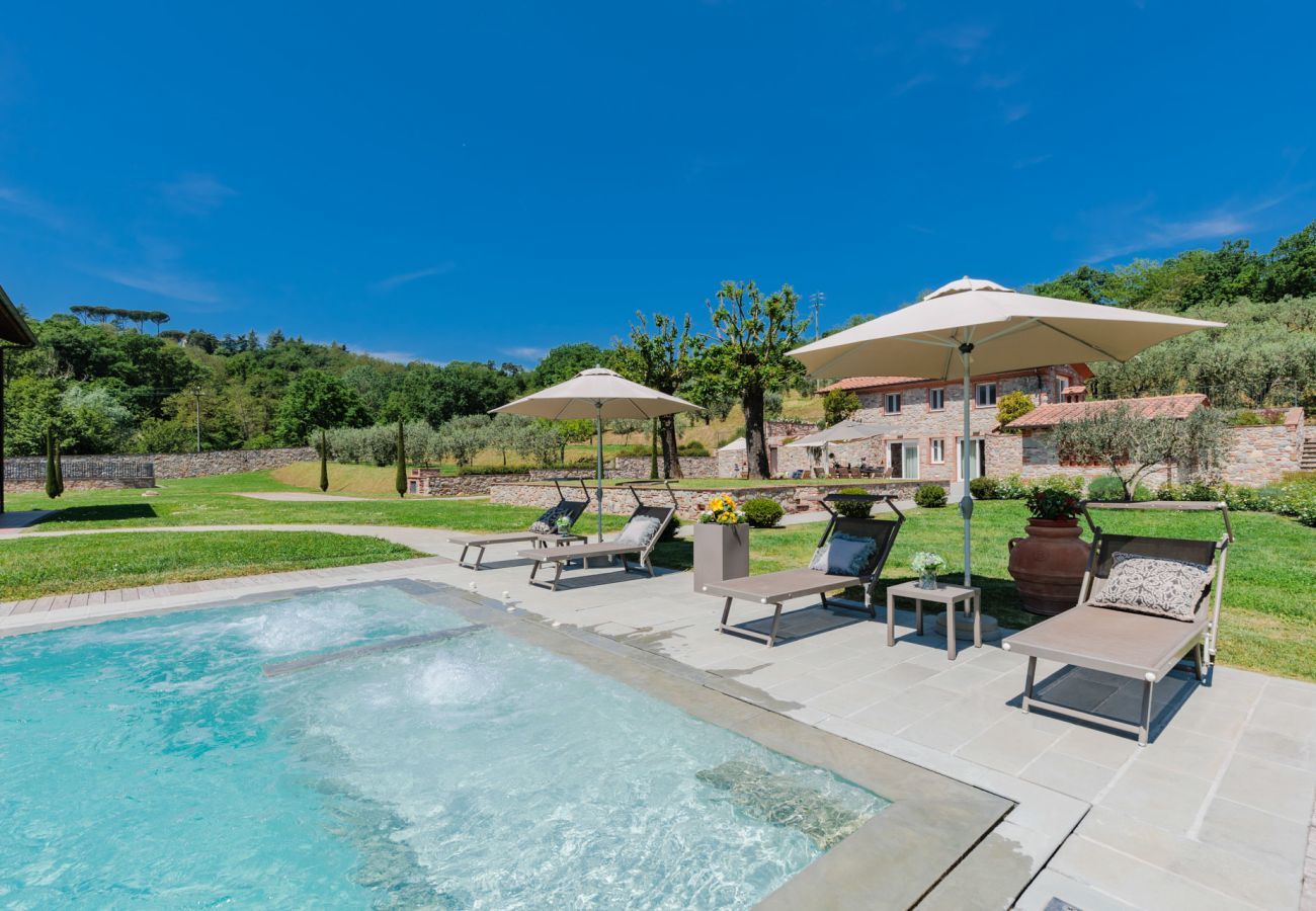 Villa a San Ginese - Nonno Giulivo Farmhouse, a Modern Hidden Tuscan Sanctuary with Private Pool