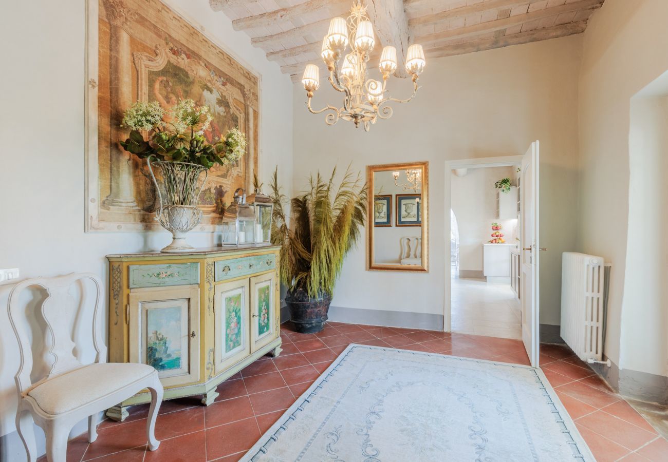 Villa a Capannori - Villa Noa, Romantic 8 bedroom Luxury Farmhouse with Private Pool on the Lucca Hills