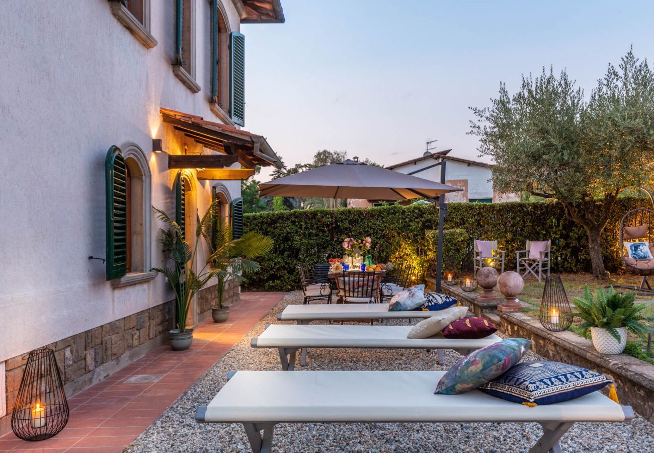 Villa a Monte San quirico - Villa Cesare, Convenient and Smart