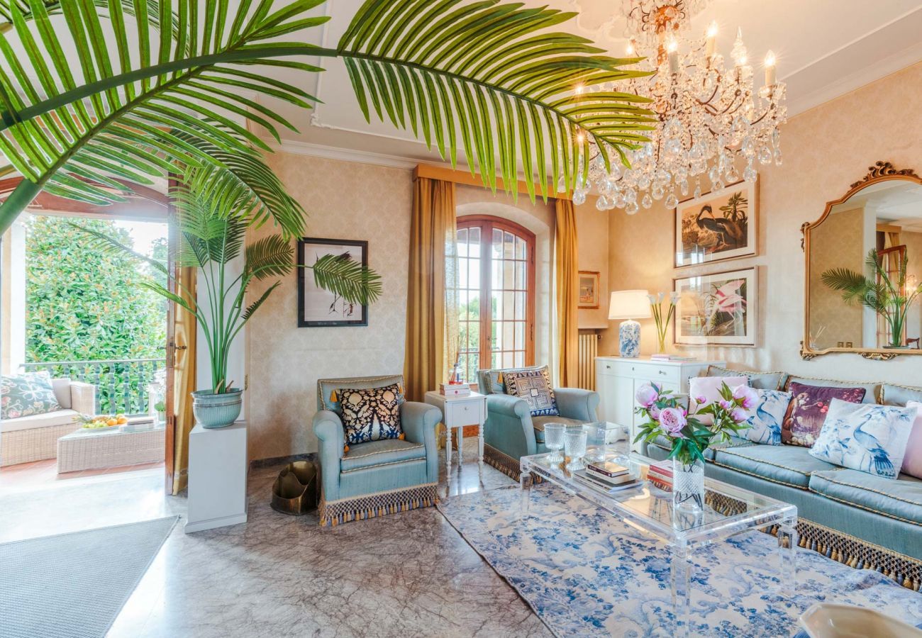 Villa a Monte San quirico - Villa Cesare, Convenient and Smart