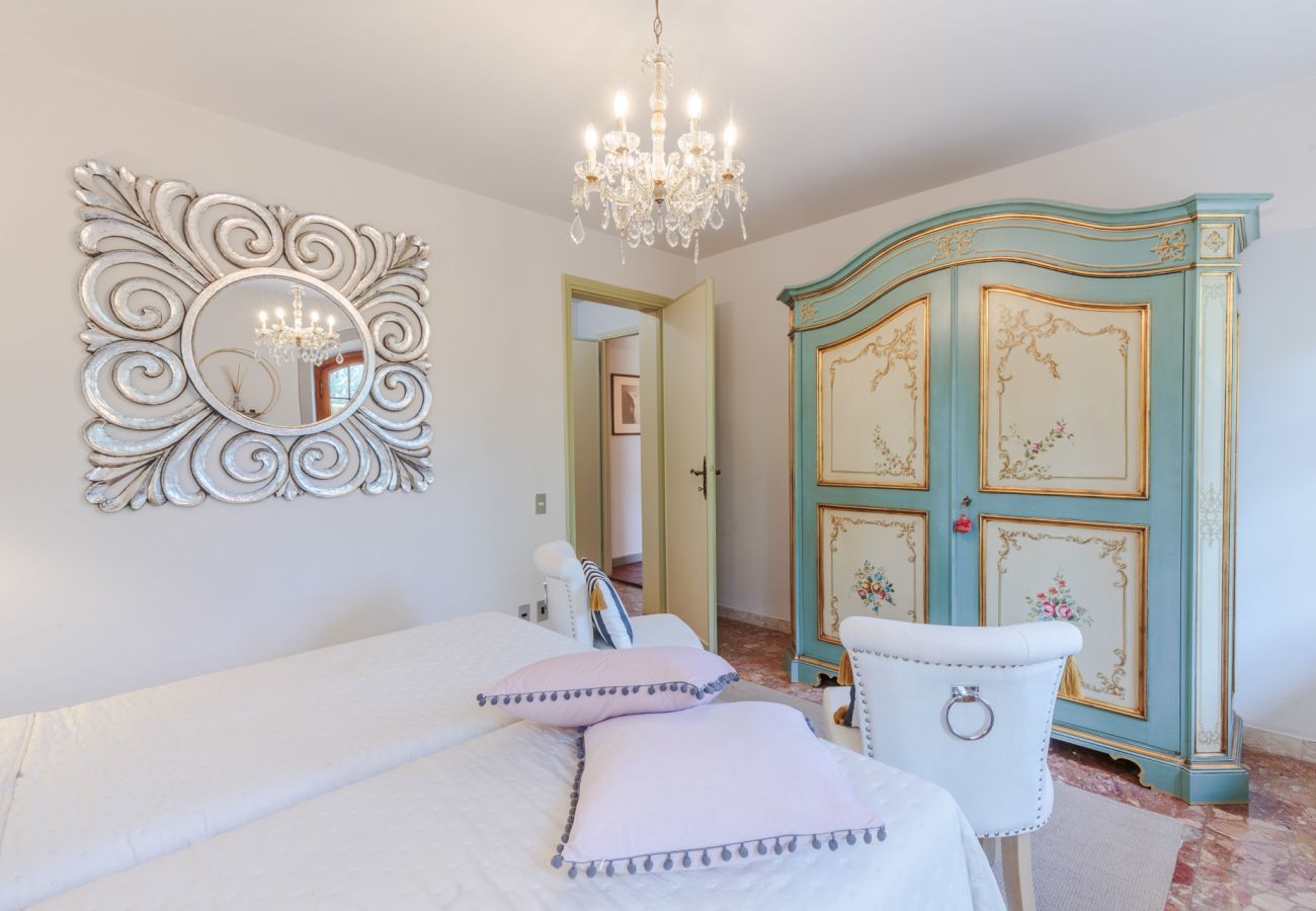Villa a Monte San quirico - Villa Cesare, Convenient and Smart