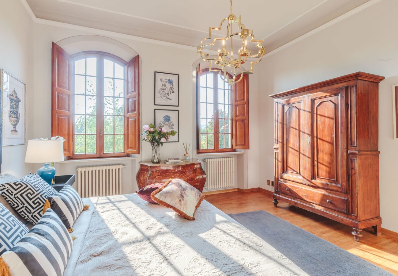 Villa a Monte San quirico - Villa Cesare, Convenient and Smart