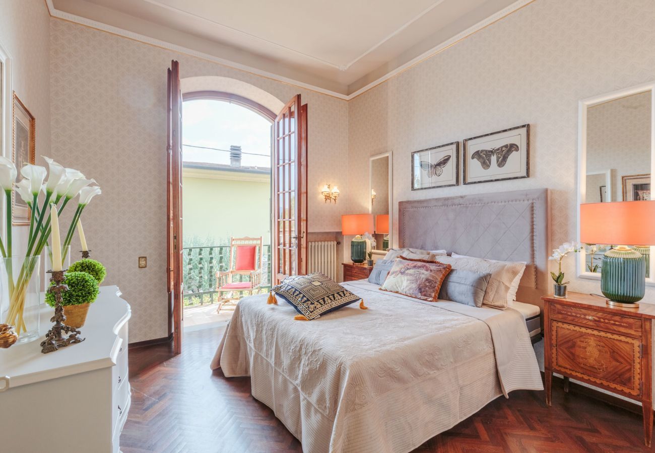 Villa a Monte San quirico - Villa Cesare, Convenient and Smart