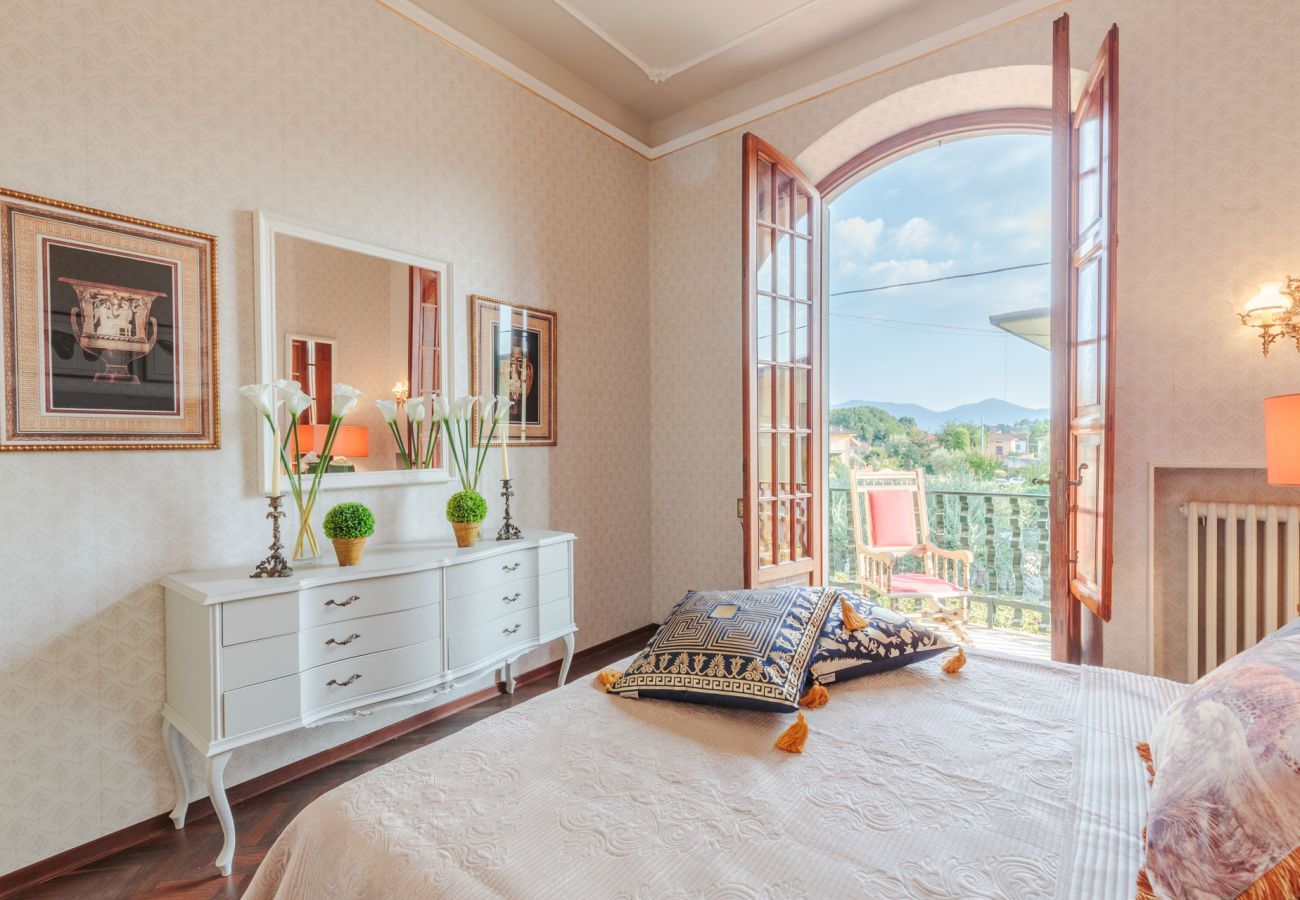 Villa a Monte San quirico - Villa Cesare, Convenient and Smart
