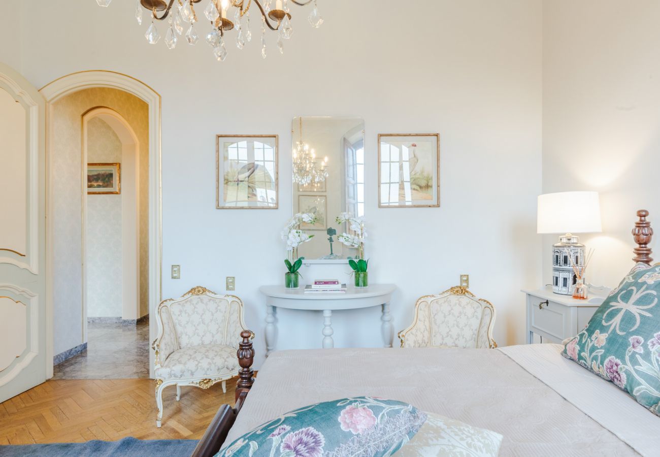 Villa a Monte San quirico - Villa Cesare, Convenient and Smart