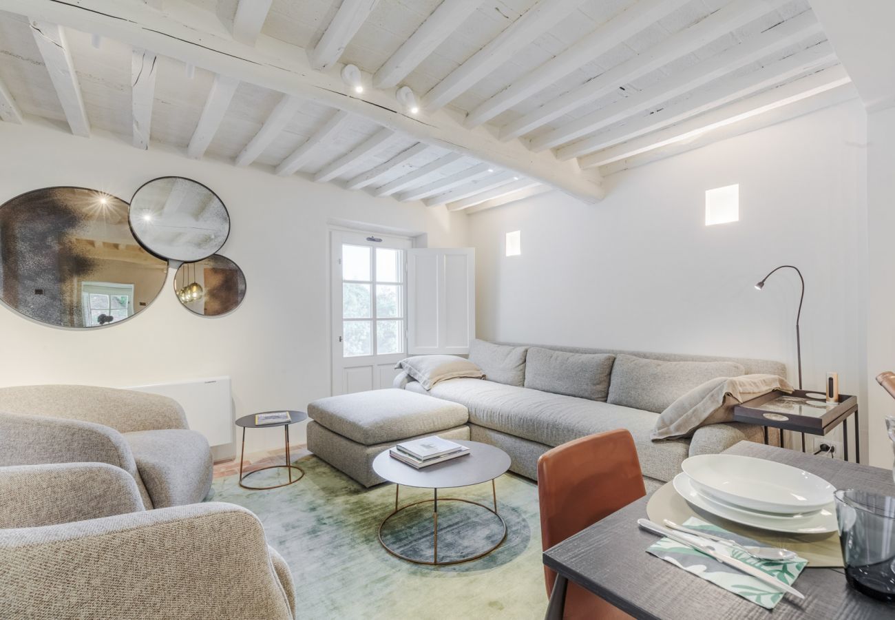 Villa a Lucca - Tramonto Farmhouse, a Luxury Retreat and a Contemporary Story of Tradition