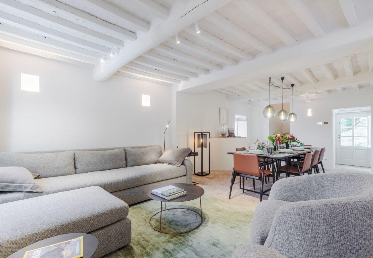 Villa a Lucca - Tramonto Farmhouse, Contemporary Tradition