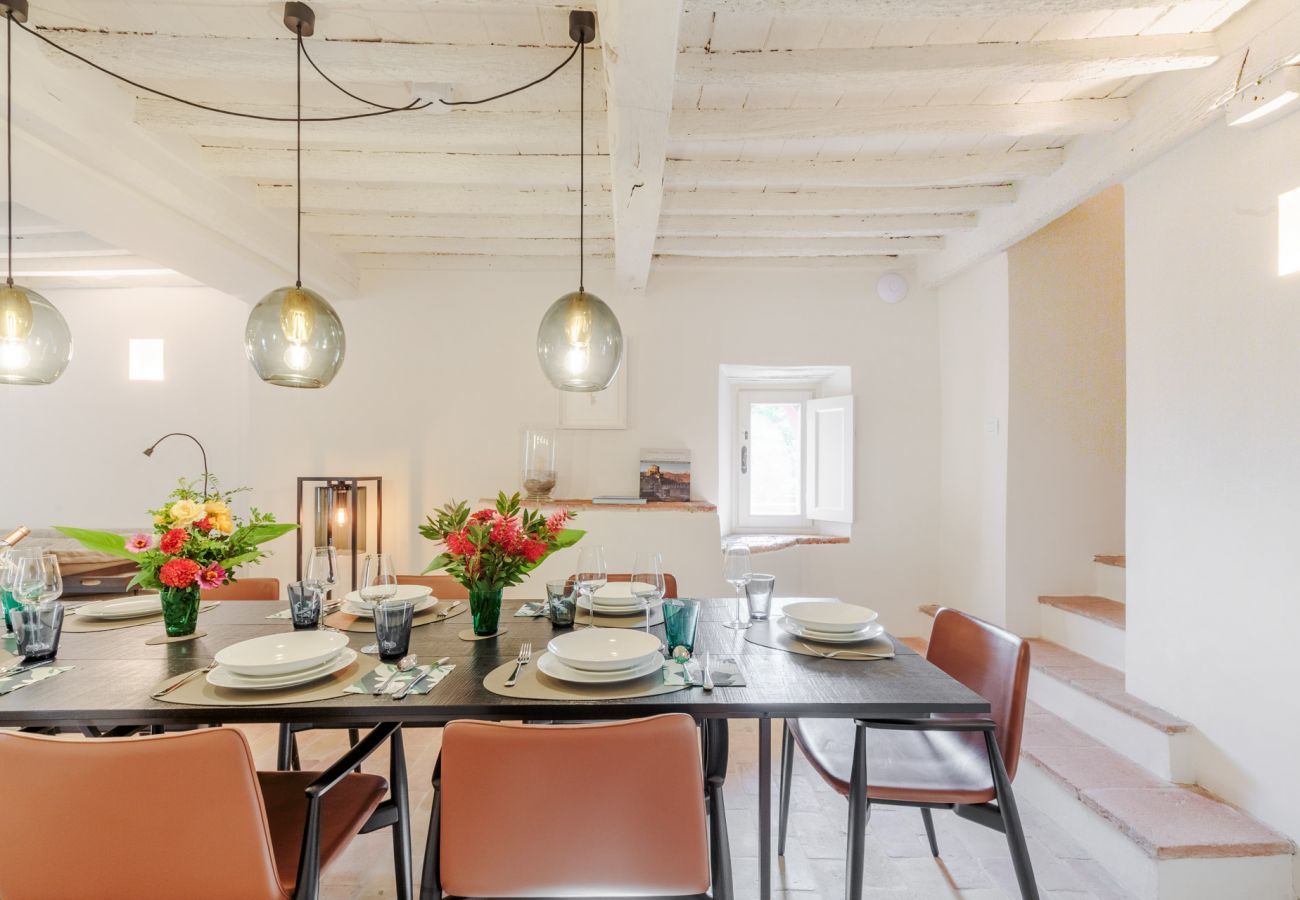 Villa a Lucca - Tramonto Farmhouse, a Luxury Retreat and a Contemporary Story of Tradition