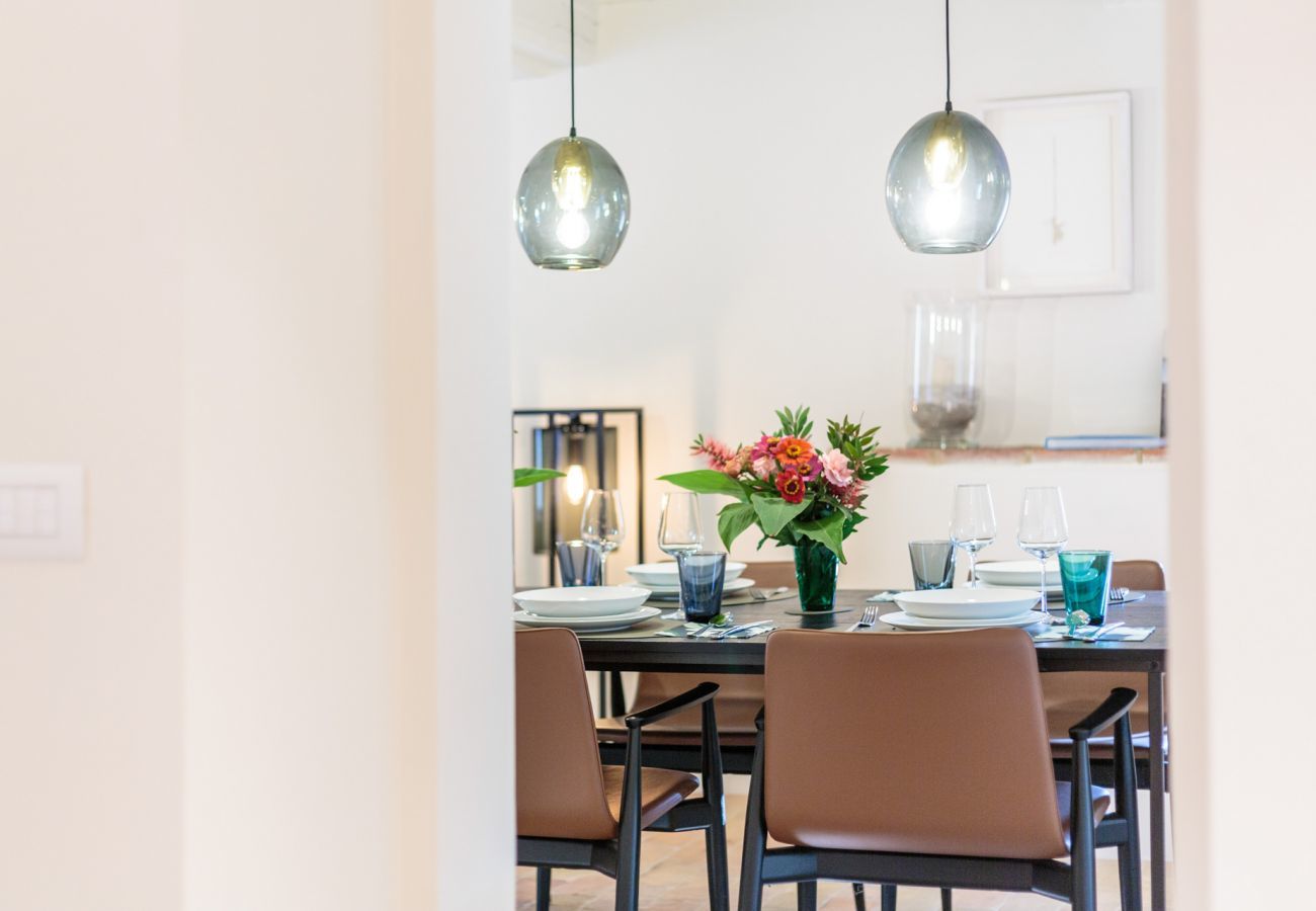 Villa a Lucca - Tramonto Farmhouse, Contemporary Tradition