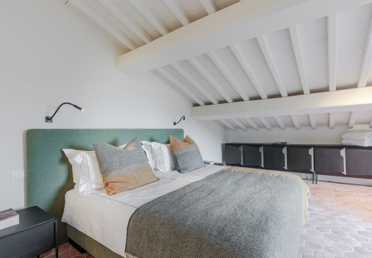 Villa a Lucca - Tramonto Farmhouse, Contemporary Tradition