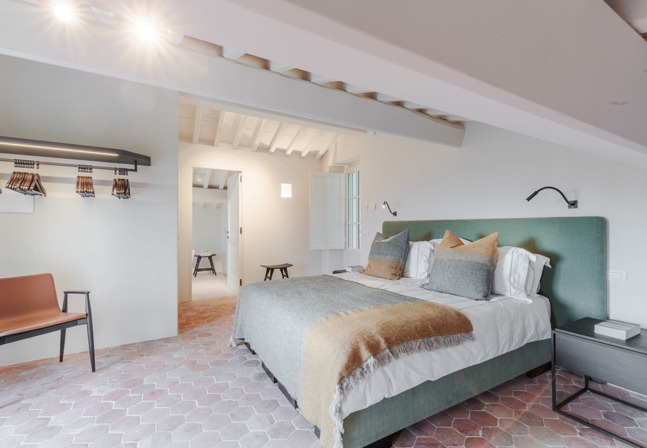 Villa a Lucca - Tramonto Farmhouse, a Luxury Retreat and a Contemporary Story of Tradition