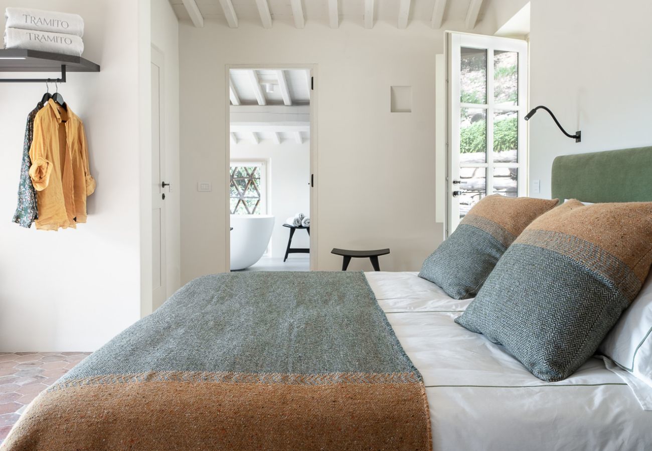 Villa a Lucca - Tramonto Farmhouse, a Luxury Retreat and a Contemporary Story of Tradition