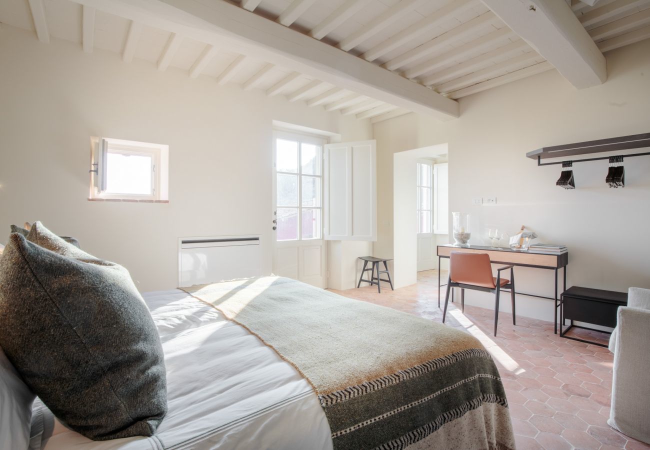 Villa a Lucca - Tramonto Farmhouse, a Luxury Retreat and a Contemporary Story of Tradition