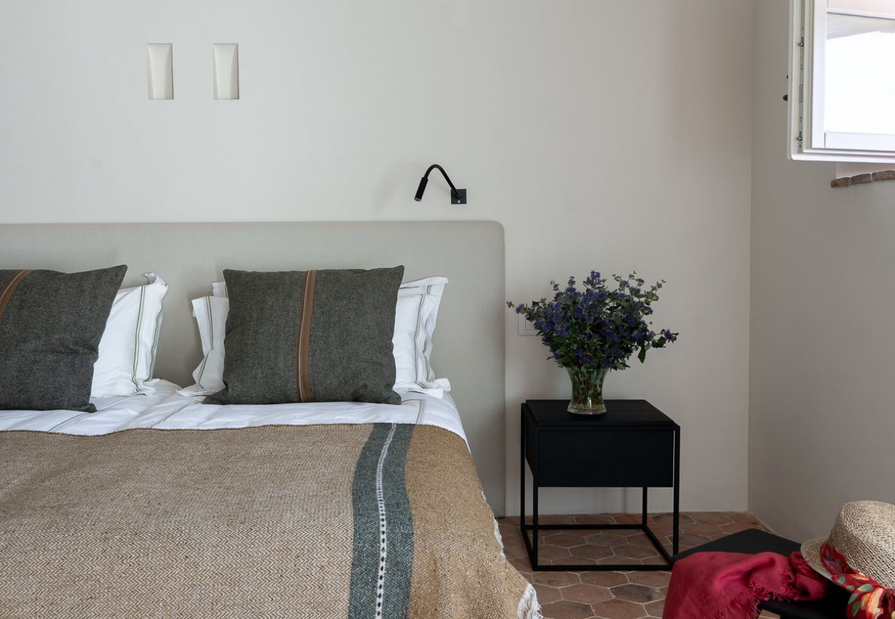 Villa a Lucca - Tramonto Farmhouse, Contemporary Tradition