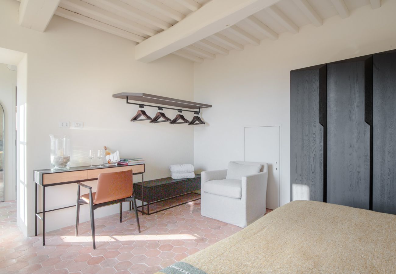 Villa a Lucca - Tramonto Farmhouse, a Luxury Retreat and a Contemporary Story of Tradition