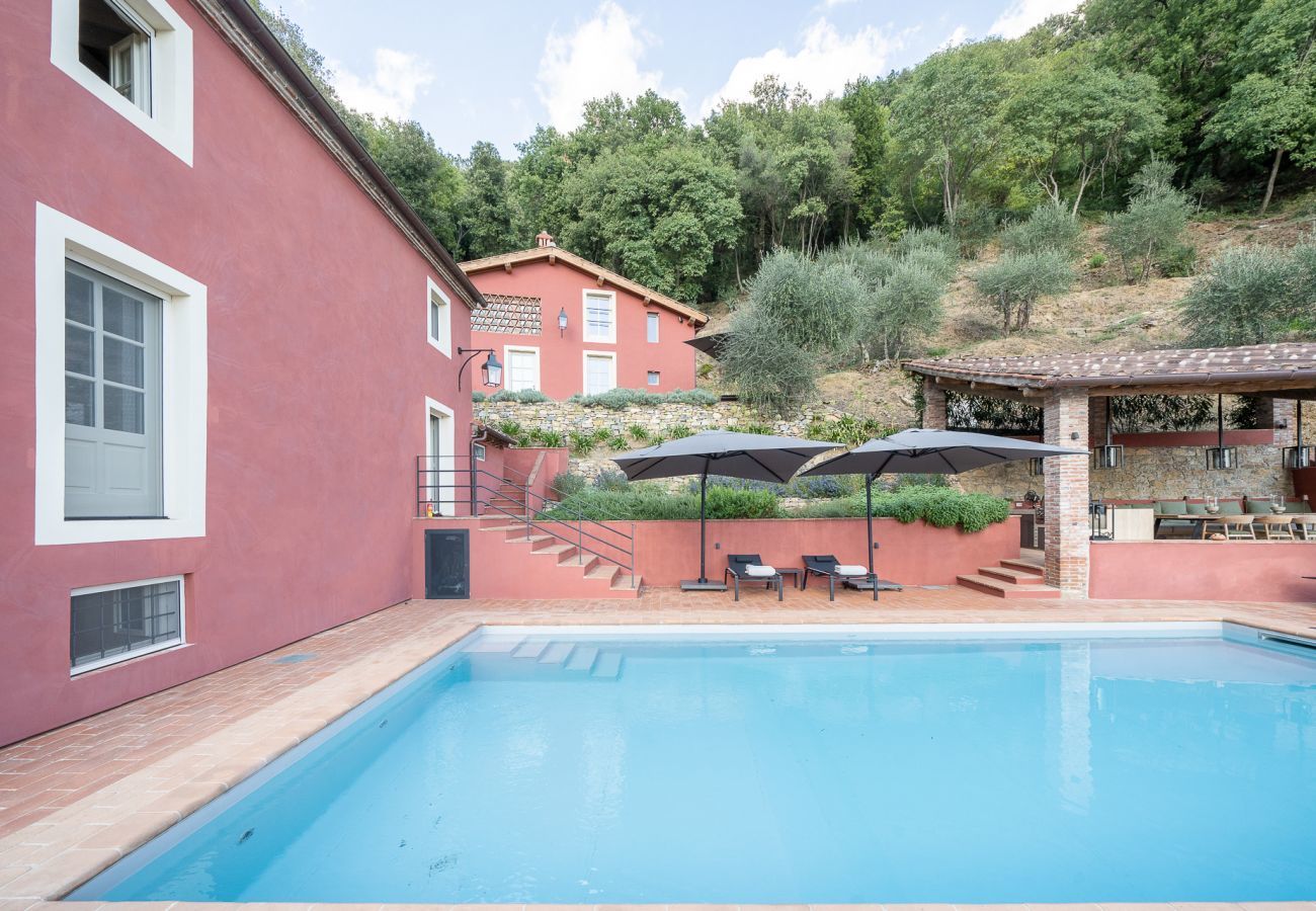 Villa a Lucca - Tramonto Farmhouse, a Luxury Retreat and a Contemporary Story of Tradition