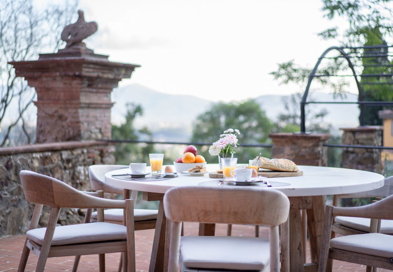 Villa a Lucca - Tramonto Farmhouse, a Luxury Retreat and a Contemporary Story of Tradition