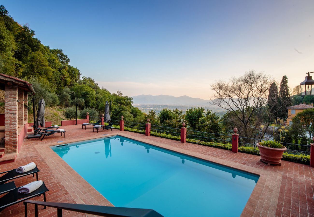 Villa a Lucca - Tramonto Farmhouse, Contemporary Tradition