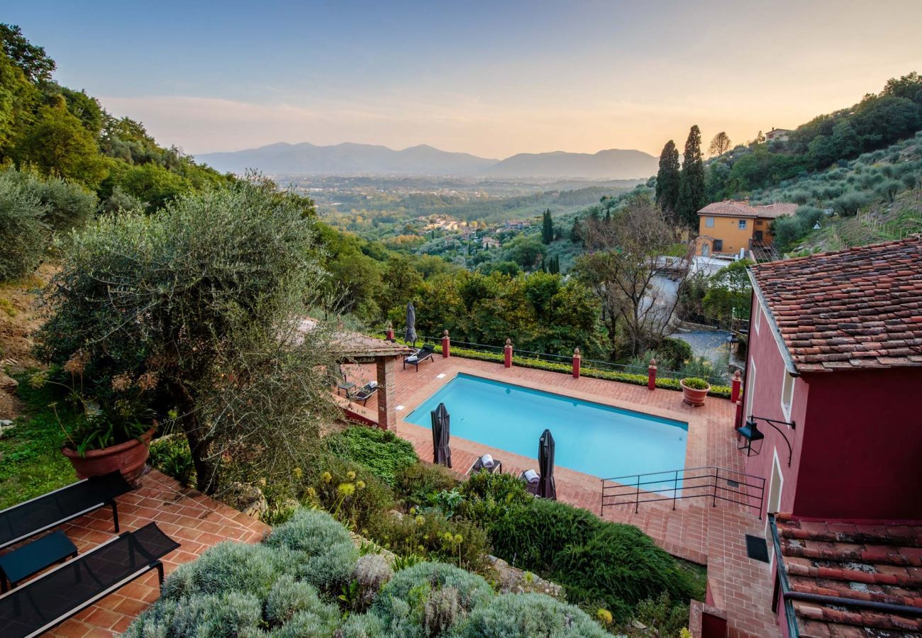 Villa a Lucca - Tramonto Farmhouse, a Luxury Retreat and a Contemporary Story of Tradition