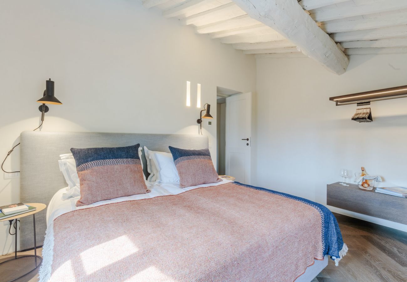 Villa a Lucca - Tramonto Farmhouse, a Luxury Retreat and a Contemporary Story of Tradition