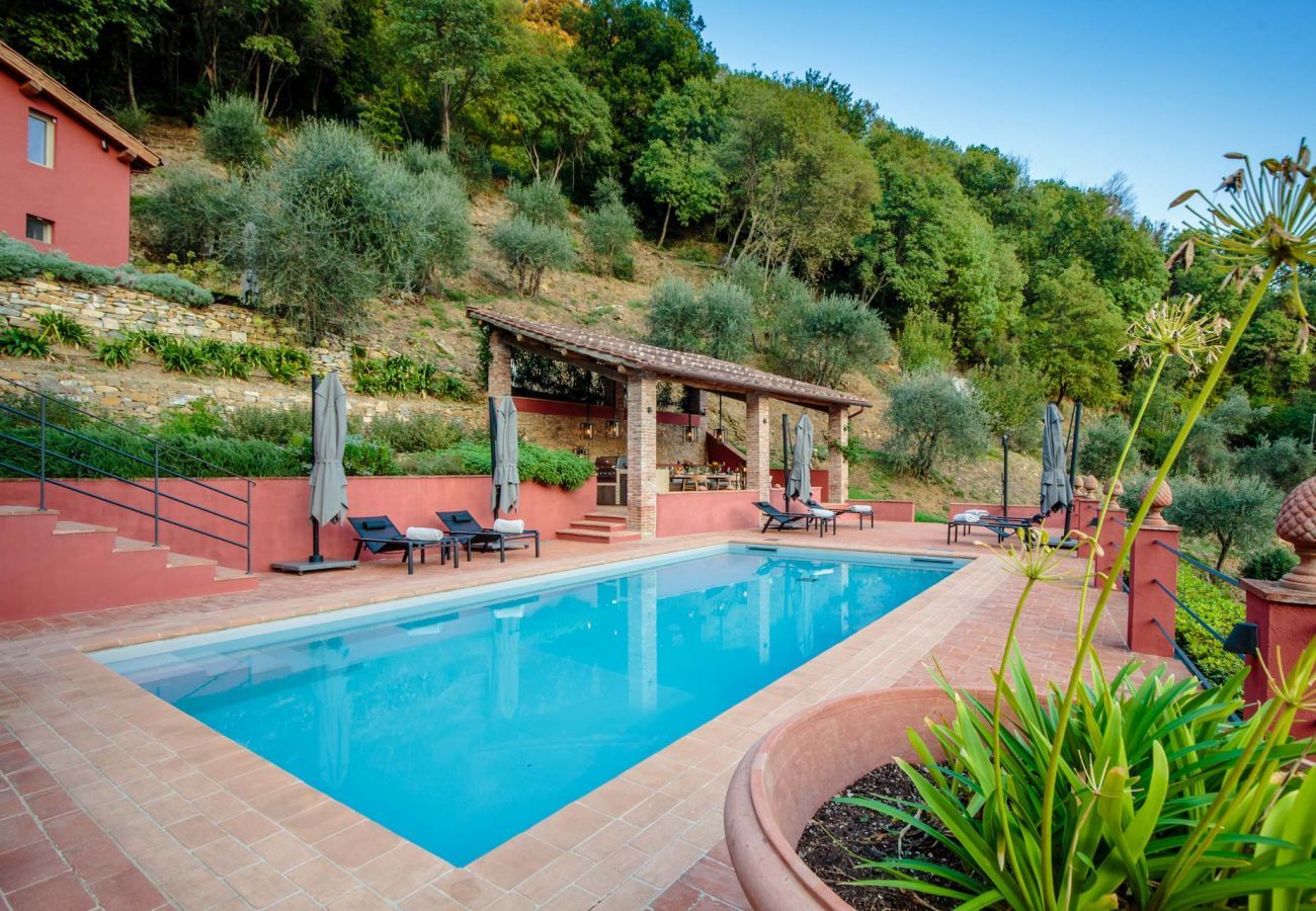 Villa a Lucca - Tramonto Farmhouse, a Luxury Retreat and a Contemporary Story of Tradition