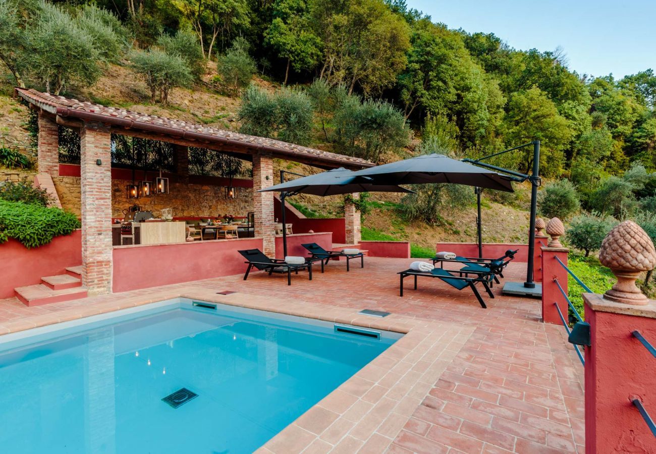 Villa a Lucca - Tramonto Farmhouse, a Luxury Retreat and a Contemporary Story of Tradition